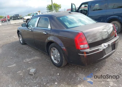 2005 Chrysler 300 Touring from USA, damaged, VIN 2C3AA53G95H54876X